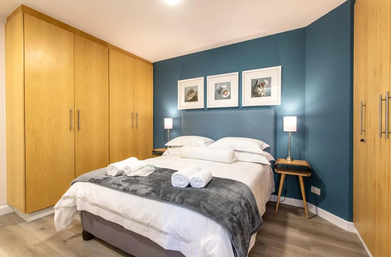 Hibernian Towers 807, Beach Road, Strand Apartamento